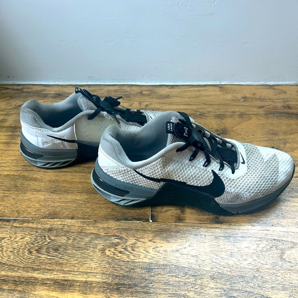 Nike Metcon 7 White Black Size 10 Men’s